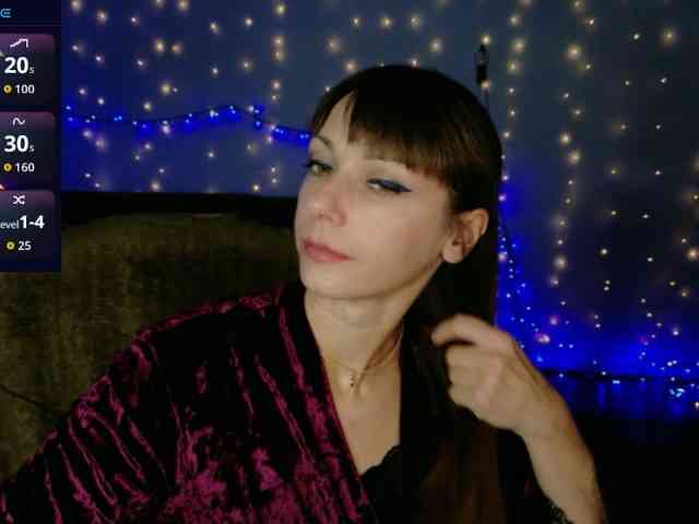 Lady-Caroline webcam