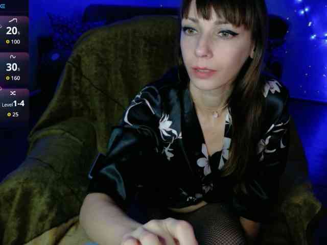 Lady-Caroline webcam