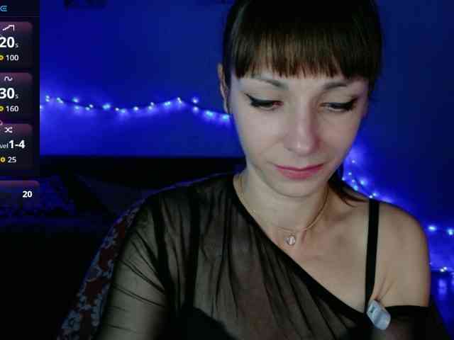 Lady-Caroline webcam