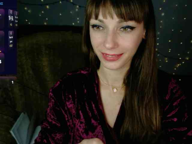 Lady-Caroline webcam