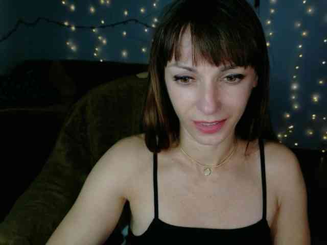 Lady-Caroline webcam