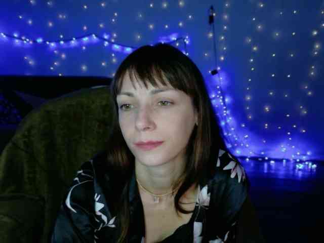 Lady-Caroline webcam