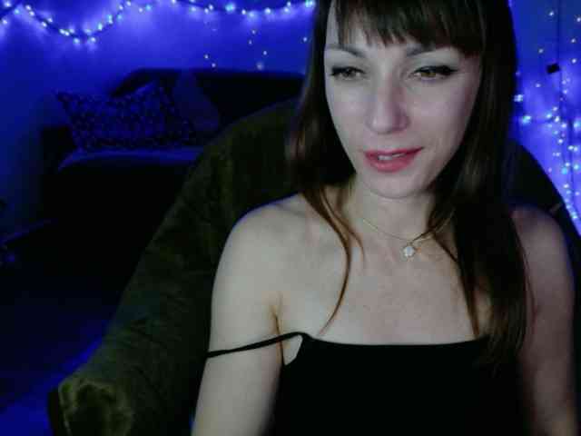 Lady-Caroline webcam