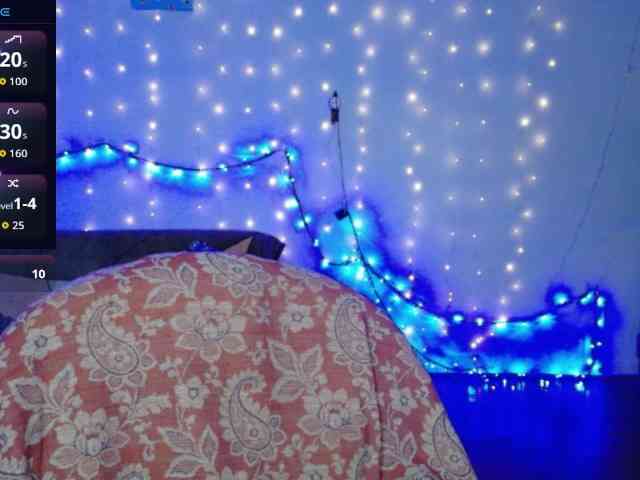 Lady-Caroline webcam