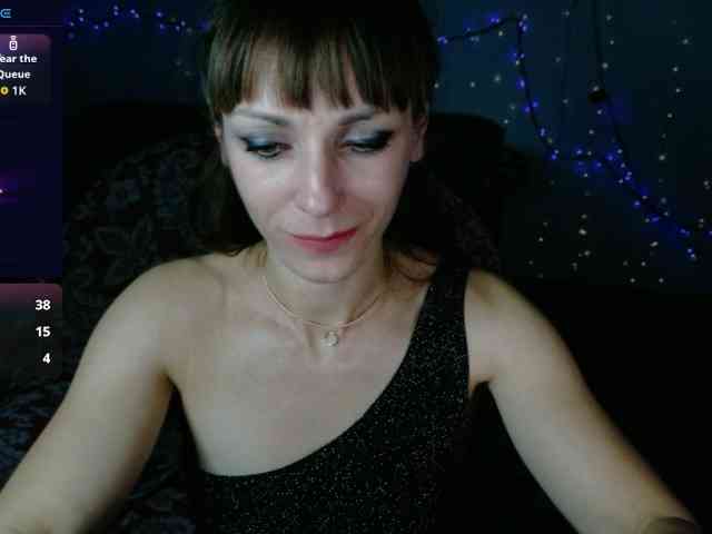 Lady-Caroline webcam
