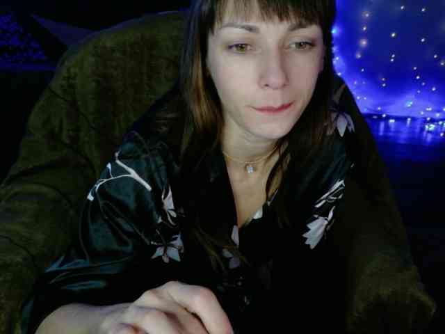 Lady-Caroline webcam