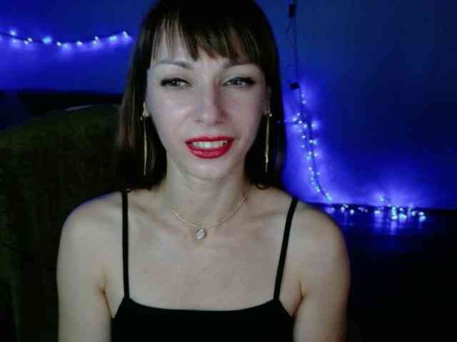 Lady-Caroline webcam