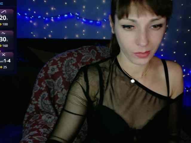 Lady-Caroline webcam