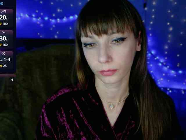 Lady-Caroline webcam