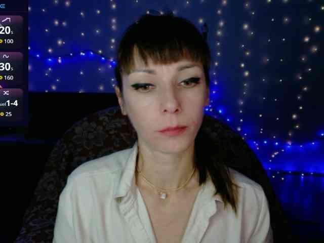 Lady-Caroline webcam