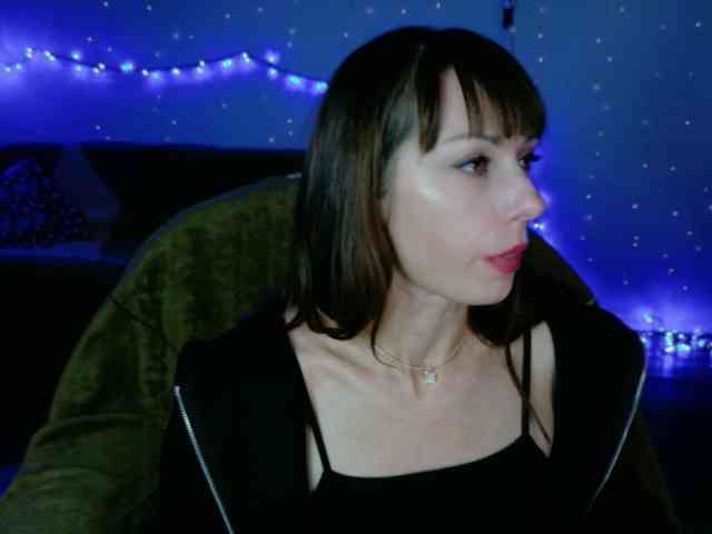 Lady-Caroline webcam