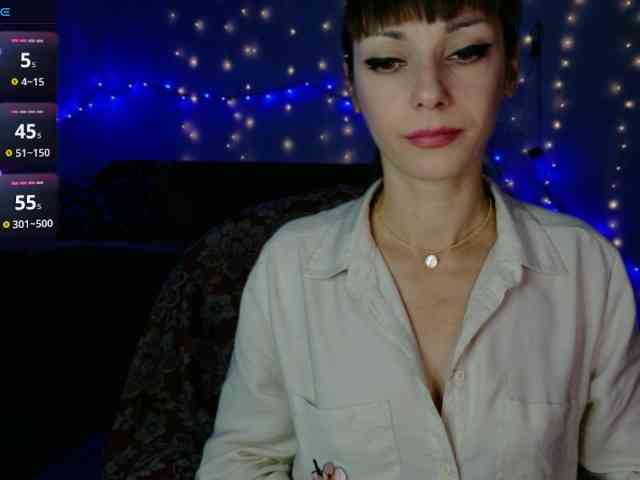 Lady-Caroline webcam