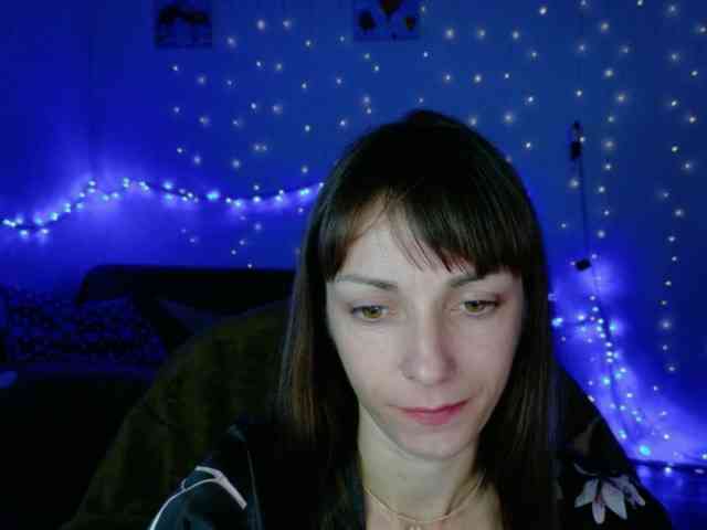 Lady-Caroline webcam