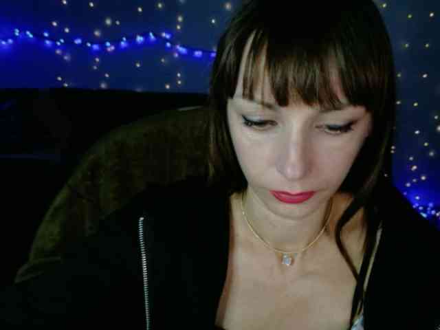 Lady-Caroline webcam