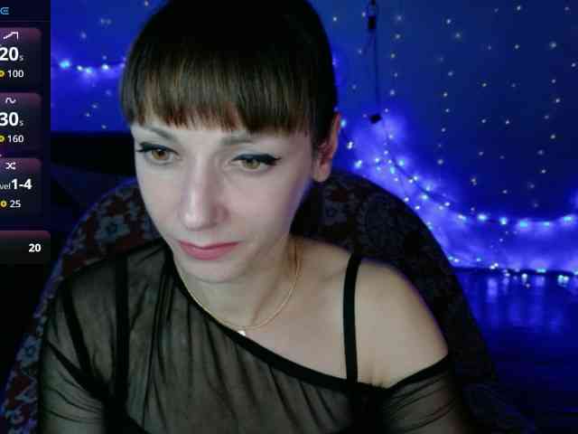 Lady-Caroline webcam