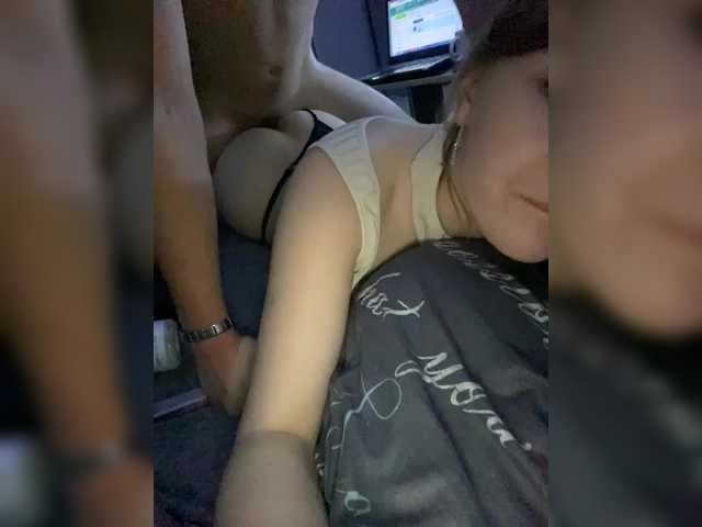 Vai a chattare su Toni-and-Tanya Toni-and-Tanya