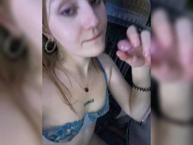 Vai a chattare su Toni-and-Tanya Toni-and-Tanya