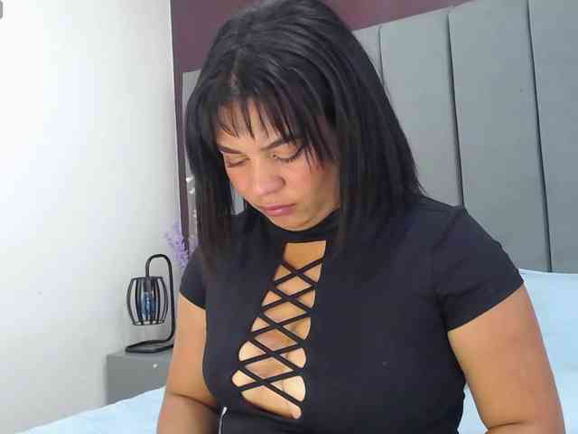 Roxanna-Russo webcam
