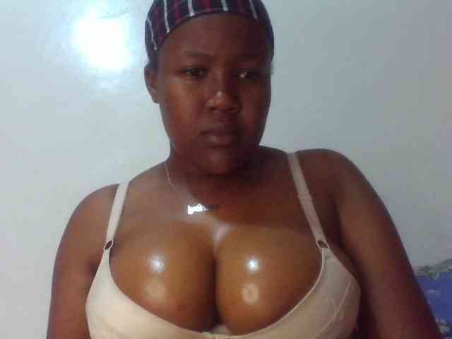 Sexyshee webcam