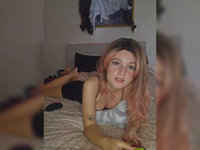 Leah-2 webcam