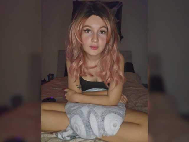 Leah-2 webcam