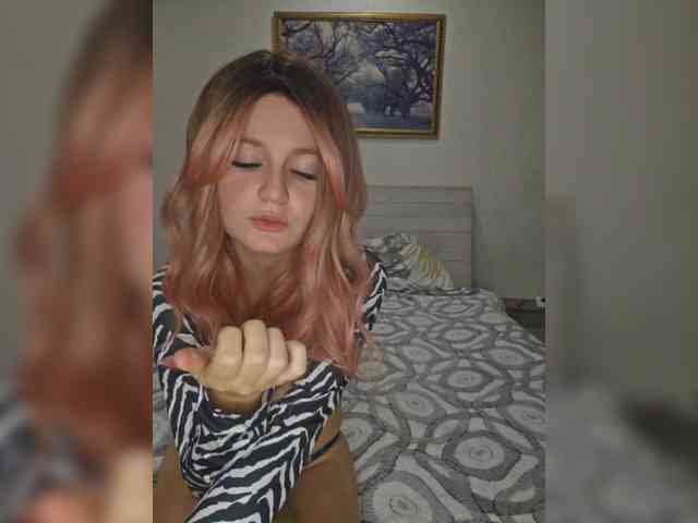Leah-2 webcam