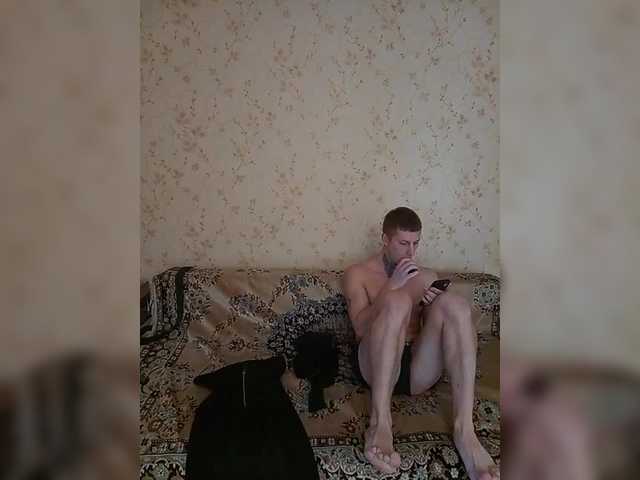 Entra en el chat con el modelo Lovi_Moment Lovi_Moment