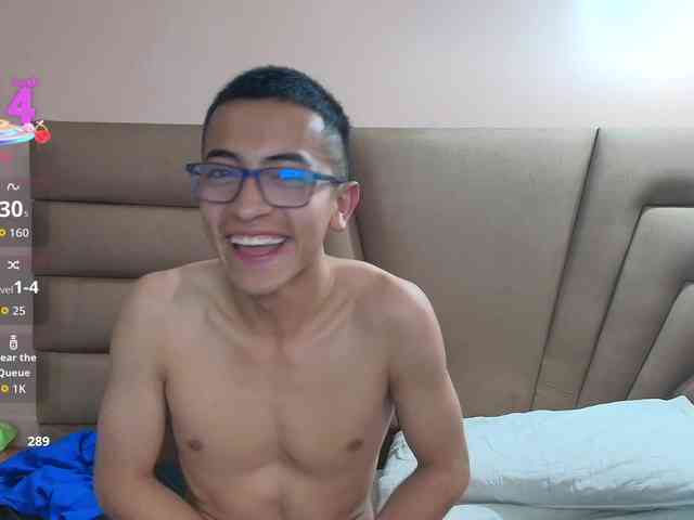 Crimsonsecretts webcam