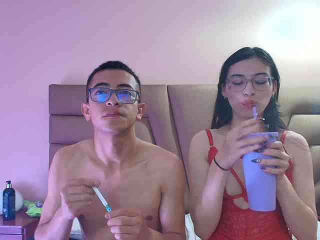 Crimsonsecretts webcam