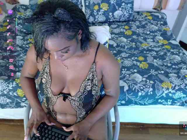 loveebonyyjuices webcam