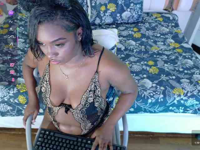 loveebonyyjuices webcam