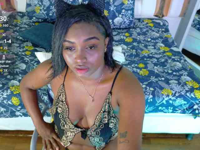 loveebonyyjuices webcam