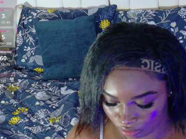 loveebonyyjuices webcam