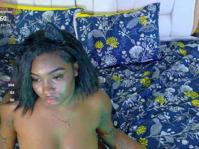 loveebonyyjuices webcam