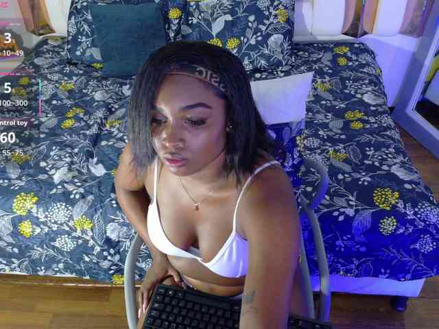 loveebonyyjuices webcam