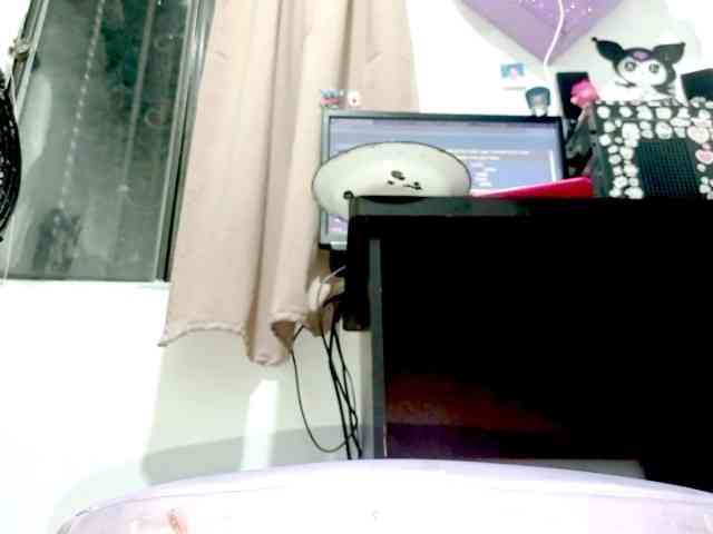 PetiteIvoryqueens webcam