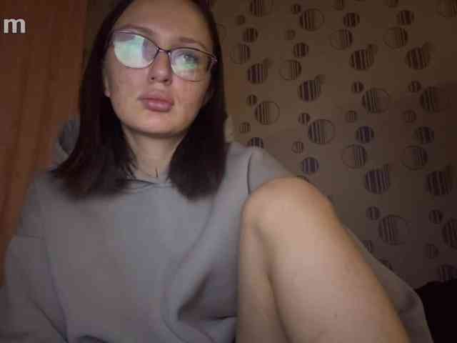 NikkiDon webcam