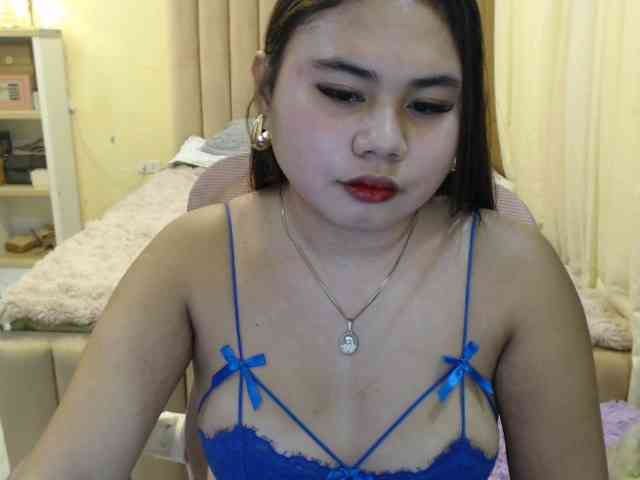 Urasianladyfox2xx webcam