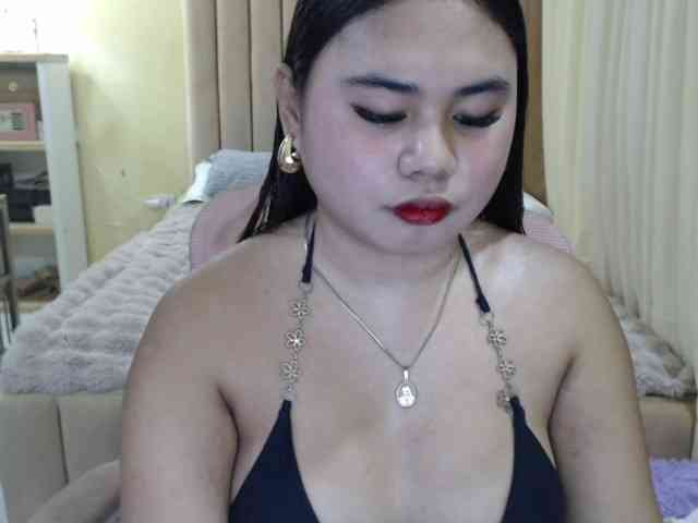 Urasianladyfox2xx webcam