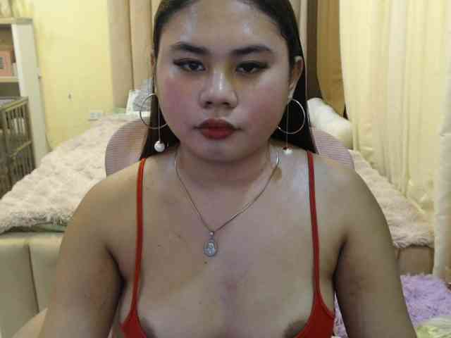 Urasianladyfox2xx webcam