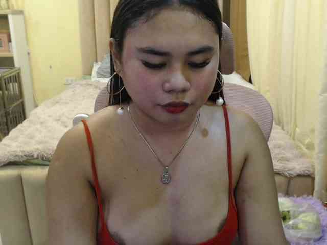 Urasianladyfox2xx webcam