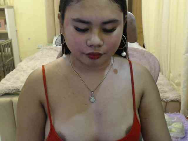 Urasianladyfox2xx webcam