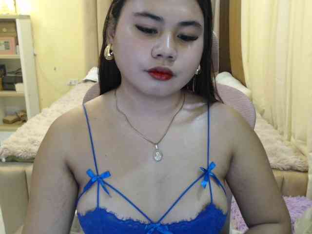 Urasianladyfox2xx webcam