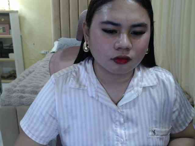 Urasianladyfox2xx webcam