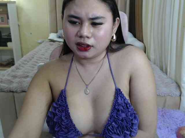 Urasianladyfox2xx webcam