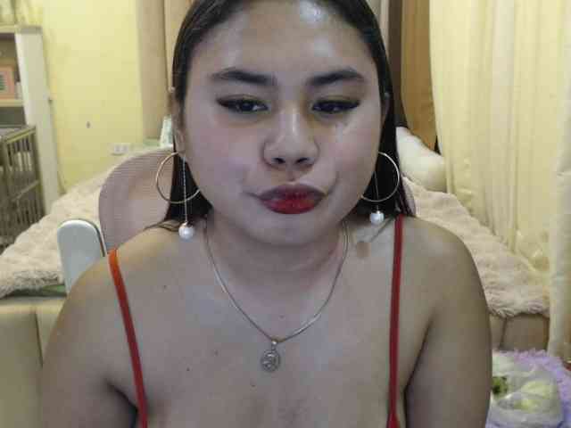 Urasianladyfox2xx webcam