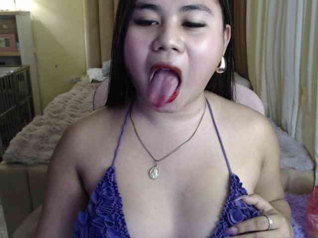 Urasianladyfox2xx webcam