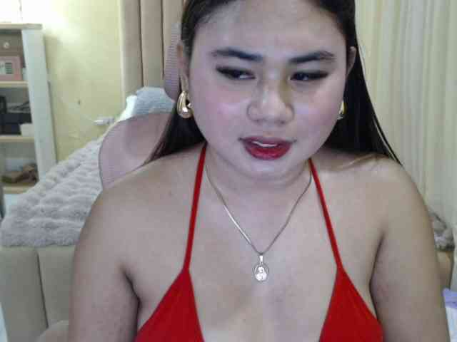 Urasianladyfox2xx webcam