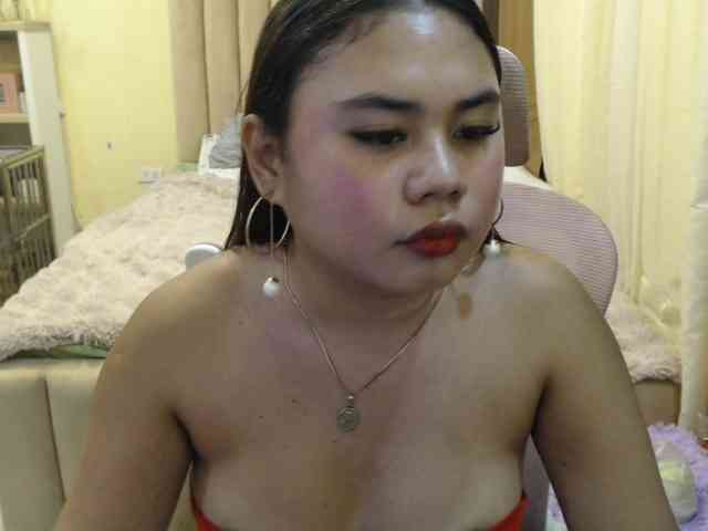 Urasianladyfox2xx webcam