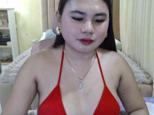 Urasianladyfox2xx webcam